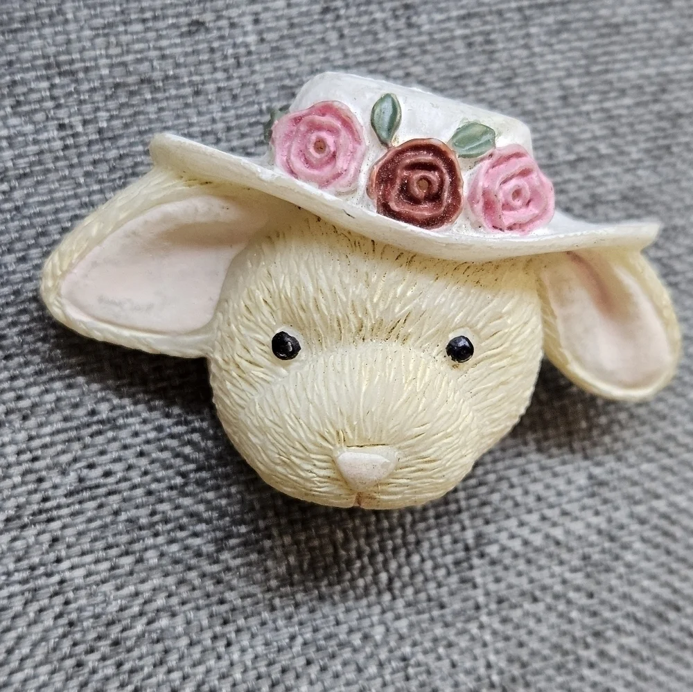 VINTAGE Bunny Rabbit Flower Bonnet Spring Brooch Pin Easter